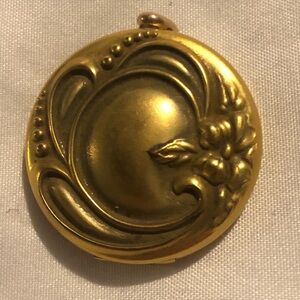 Antique Victorian gold filled locket with floral design